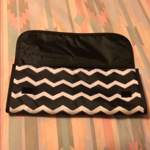 Thirty One Hot Tool Bag - Picture 4 of 8